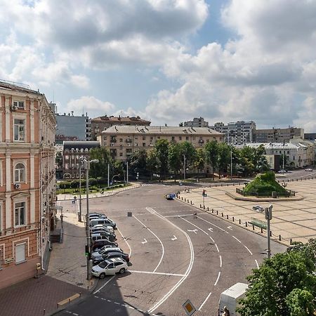 View On Sofievskaya Square Apartment Kiev Luaran gambar